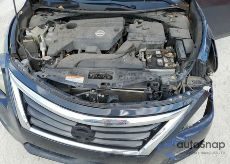 2015 Nissan Altima 2.5 z USA, uszkodzony, nr VIN 1N4AL3AP2FN324383